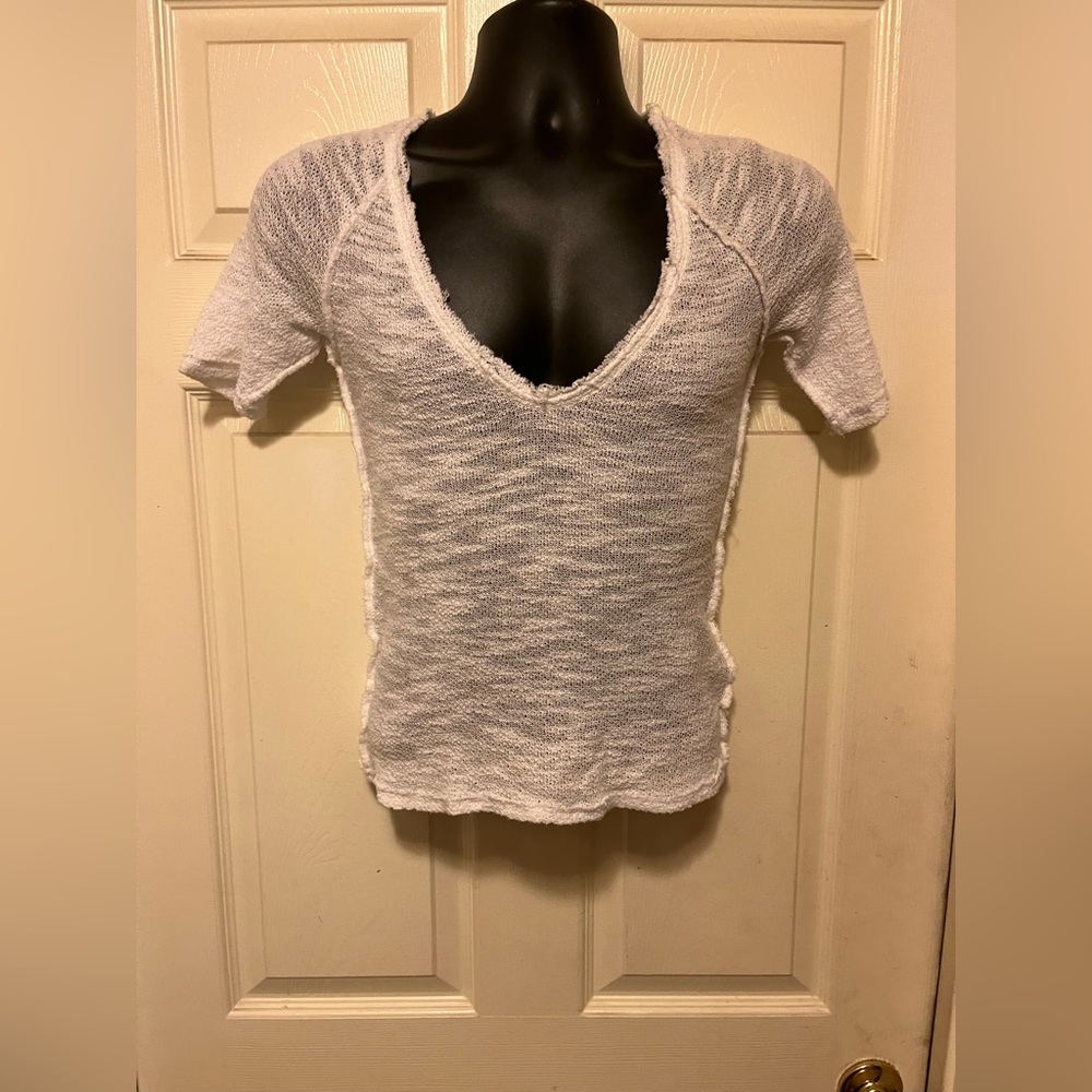 We TheFree White V-Neck Mesh Women’s Top  size Small  NWOT
